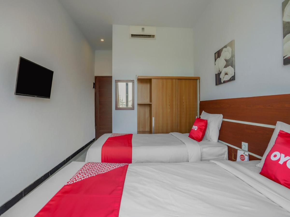 Oyo 3852 Valomia Guest House เดนปาซาร์ ภายนอก รูปภาพ